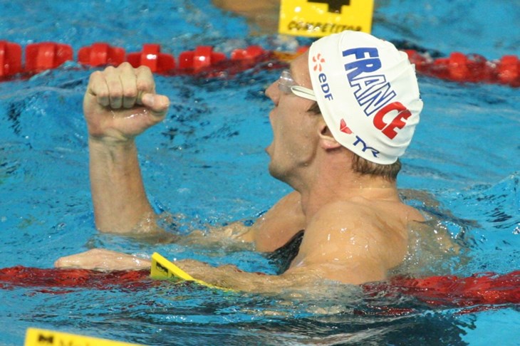 FINA zabranila deset kostima