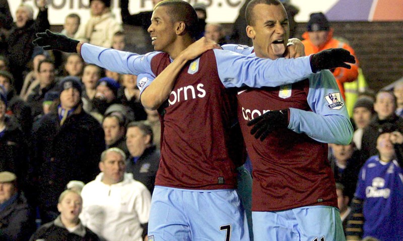 Aston Villa preskočila Manchester United