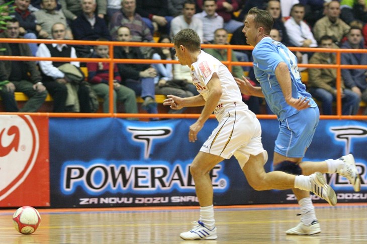 Euforija u Labinu, Potpićanu naslov