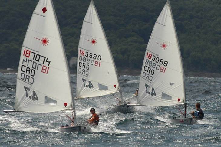 Prvi dan na Hvaru u znaku slabog vjetra