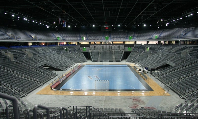 Arena - kazalište?