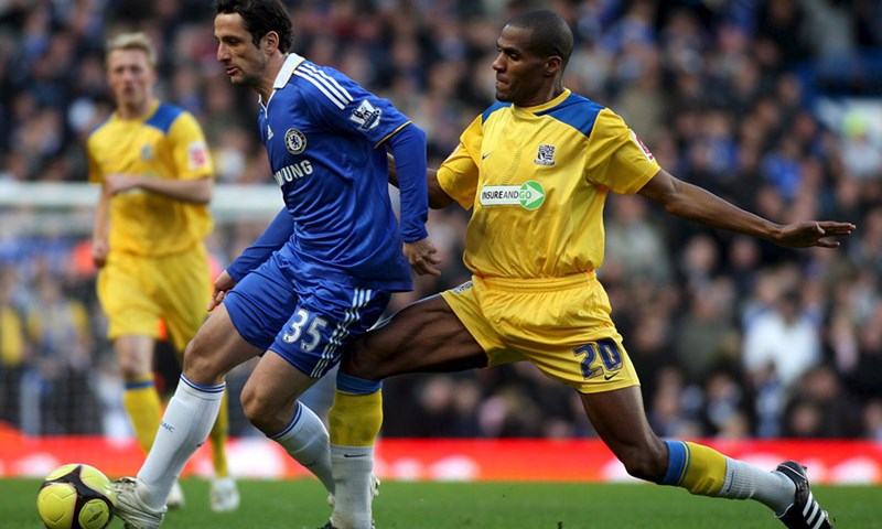 Chelsea zapeo, Manchester City razbijen