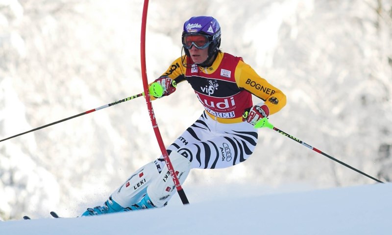 Riesch vodi, Ana u drugoj vožnji