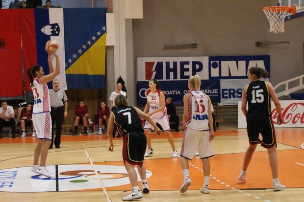 Hrvatice startale pobjedom