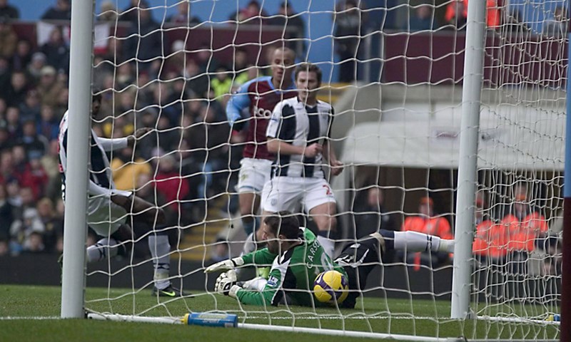 Aston Villa nastavila niz