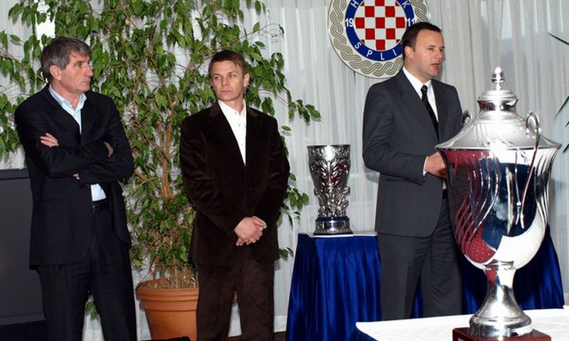 S trofejem po trofeje