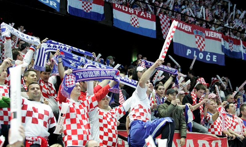 Navijači premješteni iz sigurnosnih razloga