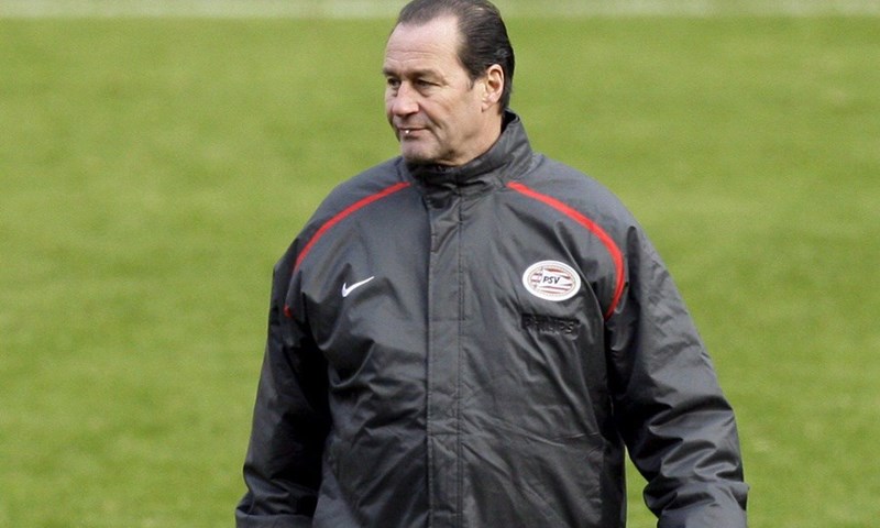Stevens napustio PSV