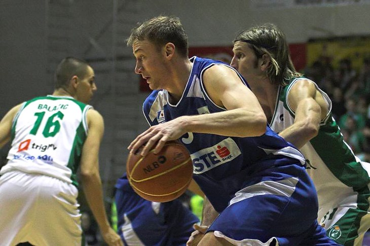 Ostali na istim pozicijama