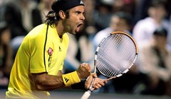 Gonzalez pomeo Monaca