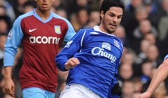 Evertonu ponestaje zdravih igrača