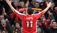 Wenger žali za pogocima