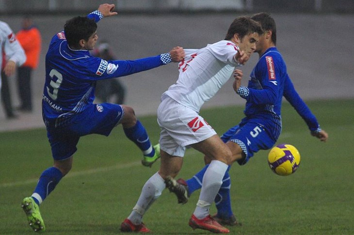 Gradski dvoboj prvog i posljednjeg