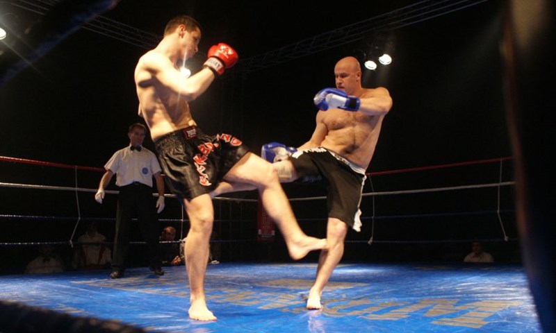 Overeem na tronu