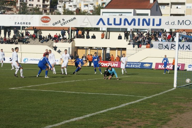 Isplatilo se čekati