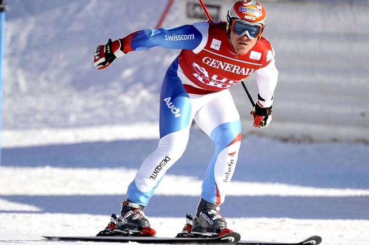 Raich korak do Globusa, Ivica odličan