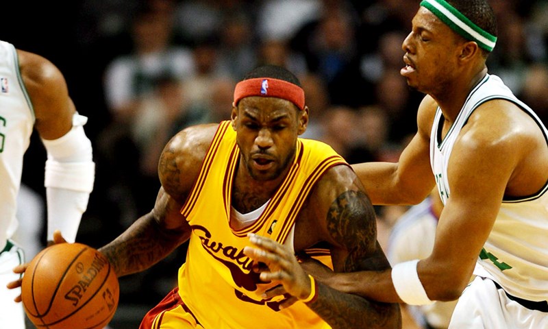 Video: LeBron tijesno osigurao diviziju