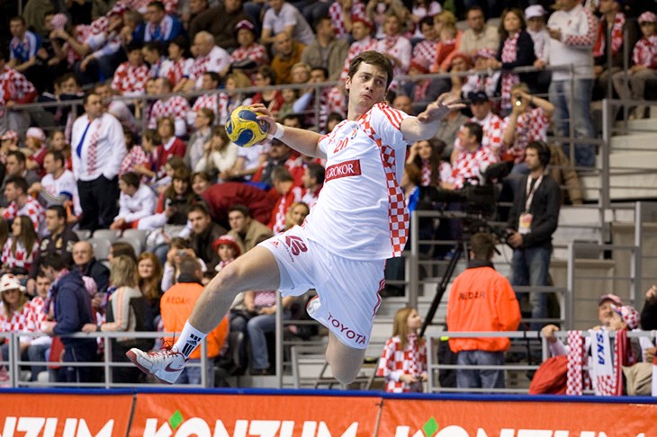 S pola gasa korak bliže Austriji