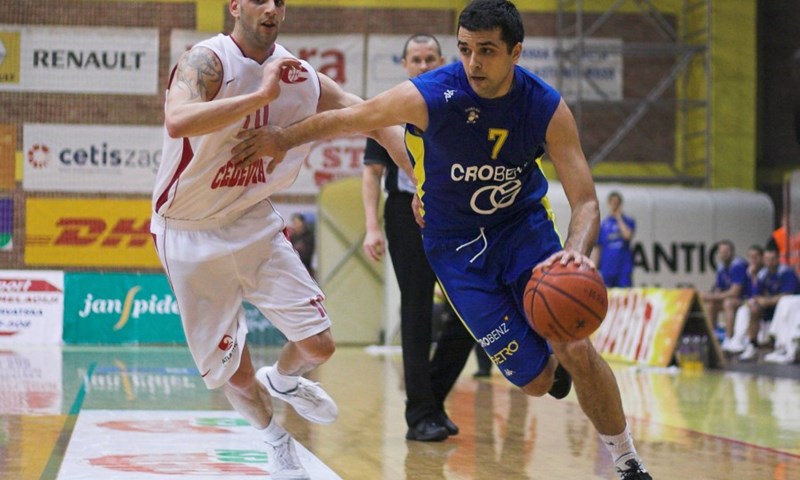 Ante Tomić popio Cedevitu