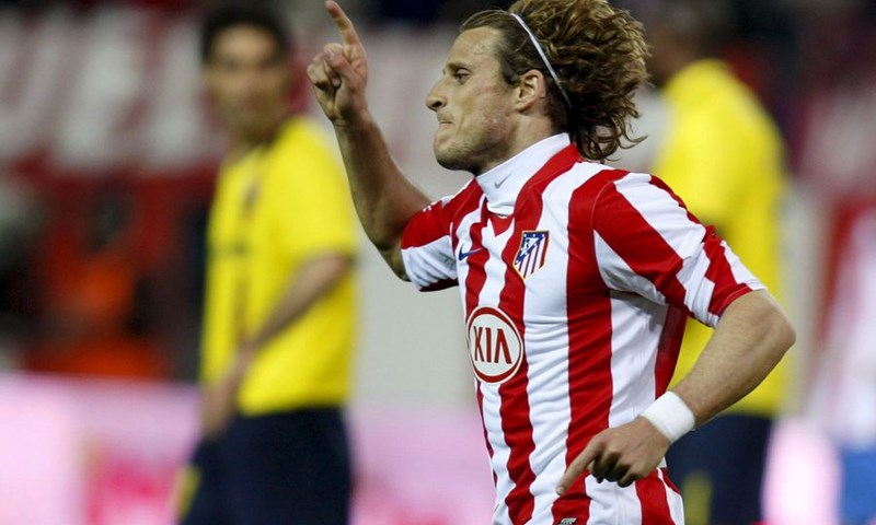 Forlan se vraća u Manchester?