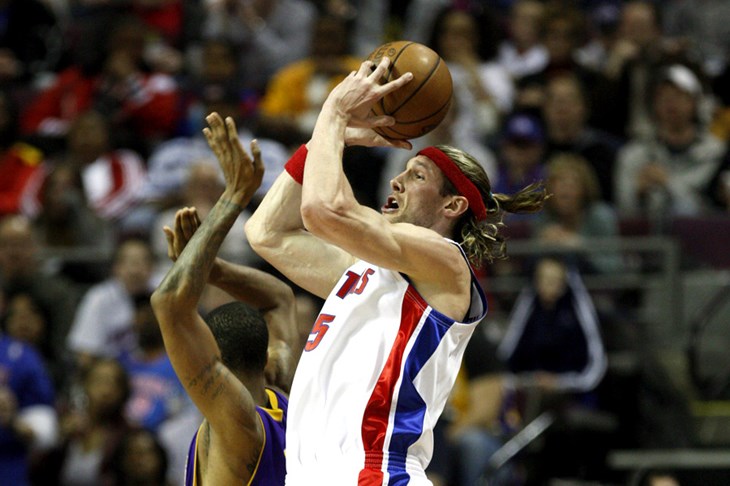 Bullsi preko Pistonsa, Sunsi zapeli