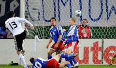 Kući pjevajući sa samo četiri u mreži