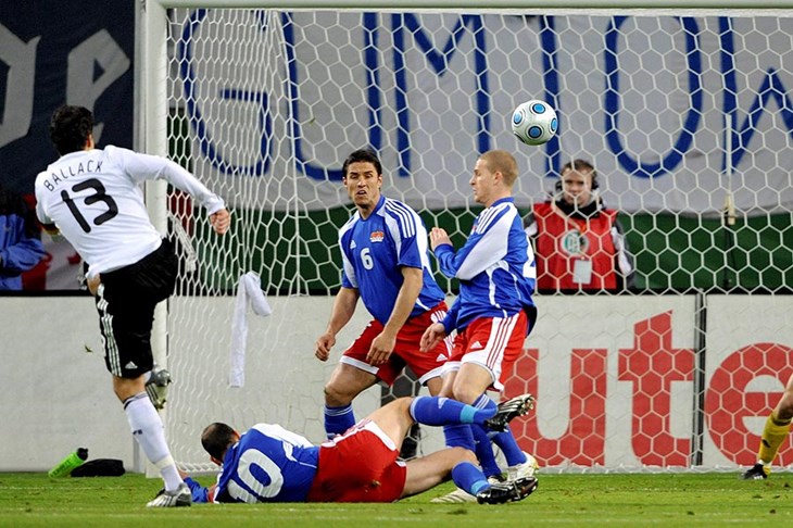 Kući pjevajući sa samo četiri u mreži