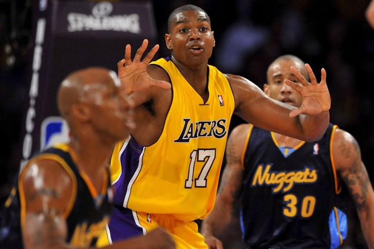 Lakersi lakše dišu, vratio se Bynum