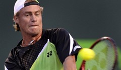 Hewittu ide i na zemlji