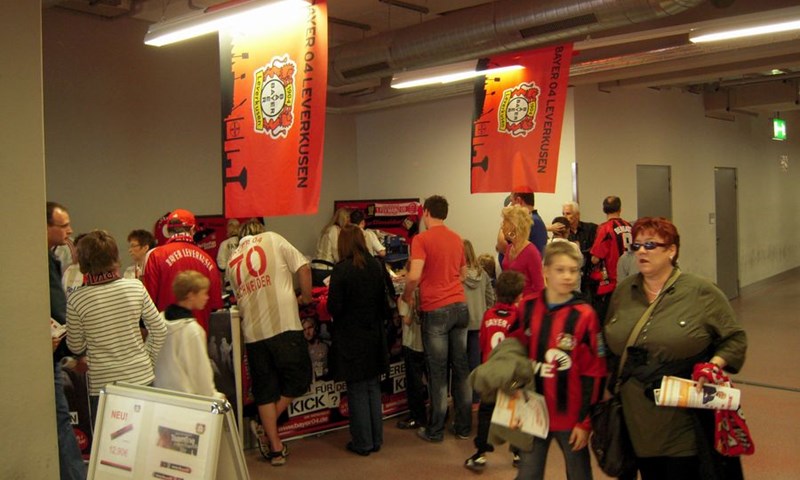 Bayer Leveruksen zadržao dvojac na klupi