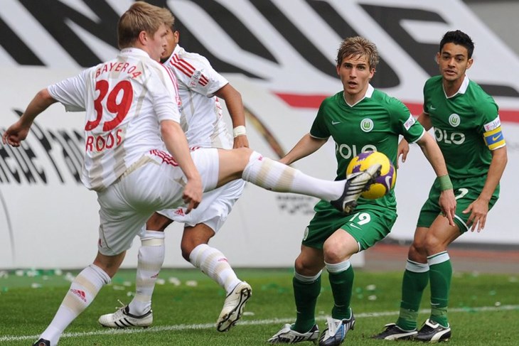 Wolfsburgu deseta u nizu, Bayern prati