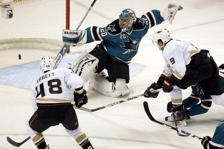 Sharksi i Blues pred ponorom