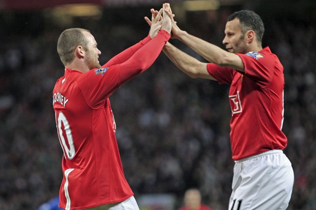 Rooney i Carrick vratili United na vrh