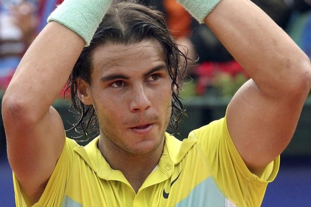 Nadal niže "petarde"