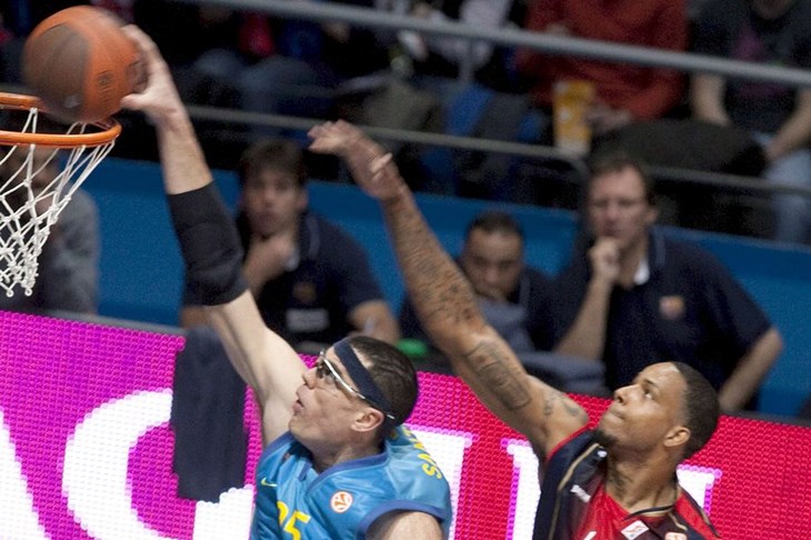 Barcelona: Snovi o tronu i izvan Barcelone