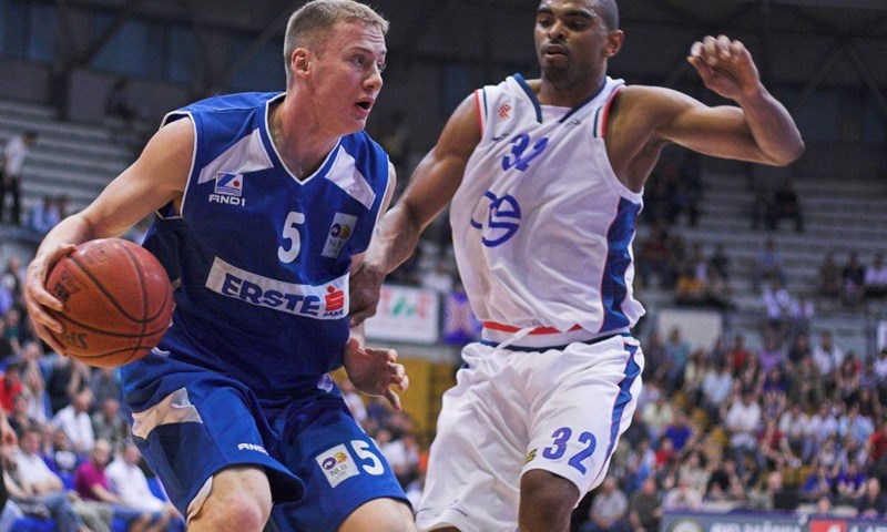 Cibona kroz ušicu ugle