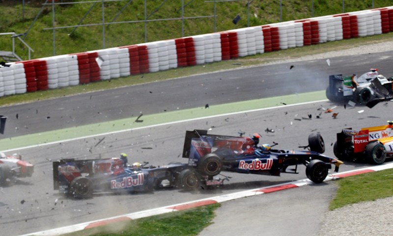 Button slavi, novi debakl Ferrarija