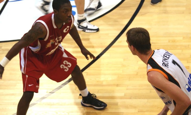 Bradley šokirao Asvel