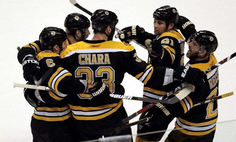 Boston se spasio, Detroit poveo