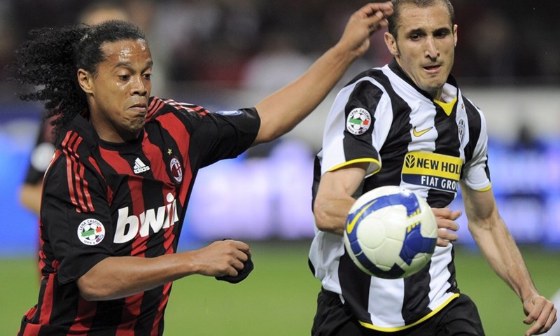 Ronaldinho na izlaznim vratima?