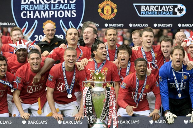 Video: Manchester Unitedu 18. naslov prvaka