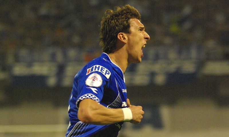 Mandžukić ostaje u Dinamu!