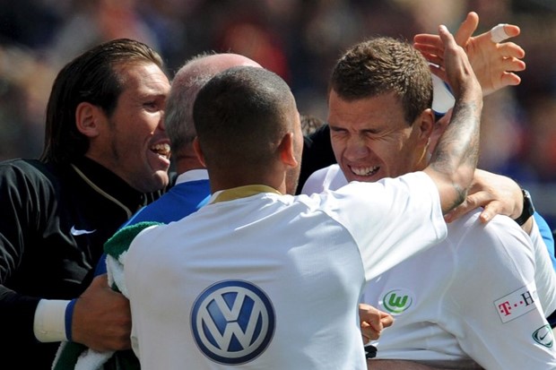 Džeko razmišlja, Wolfsburg ne pušta