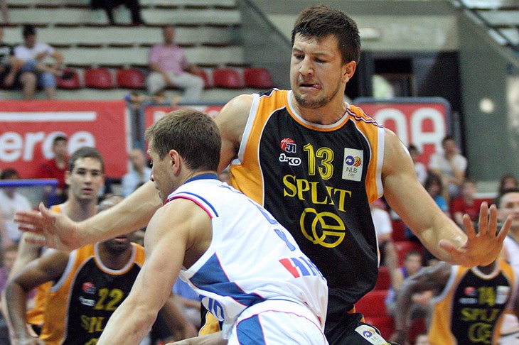 Stipanović i Cremona iznenadili CSKA, Hezonja debitirao za Barcelonu