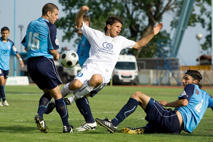 Anas osigurao Rijeku, a sad mora sebe