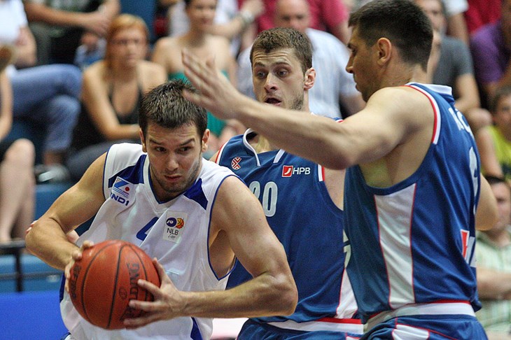 "Otpuhali su nas s terena"