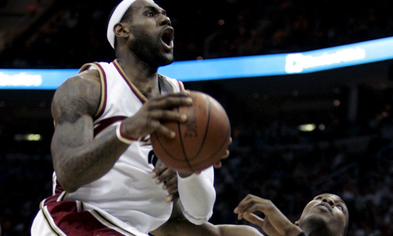 Video: Cleveland krenuo u lov