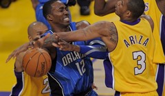 Lakersi se pobrinuli za Howarda