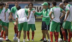 Upropašten debi Aguirrea