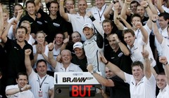 "Savršena vožnja Buttona"